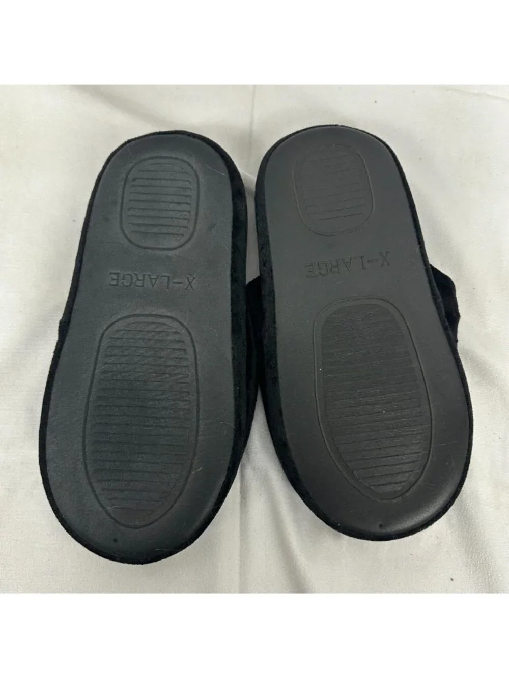 Lane Bryant Cacique Black Velvet Slip-On Slippers Girls Size XL Fabric Upper Co
